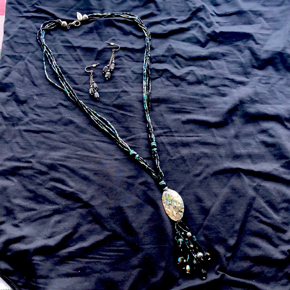 Necklace and earrings set
